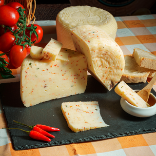 Formaggio misto tris rucola-olive-peperoncino