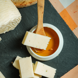 Formaggio misto al pistacchio
